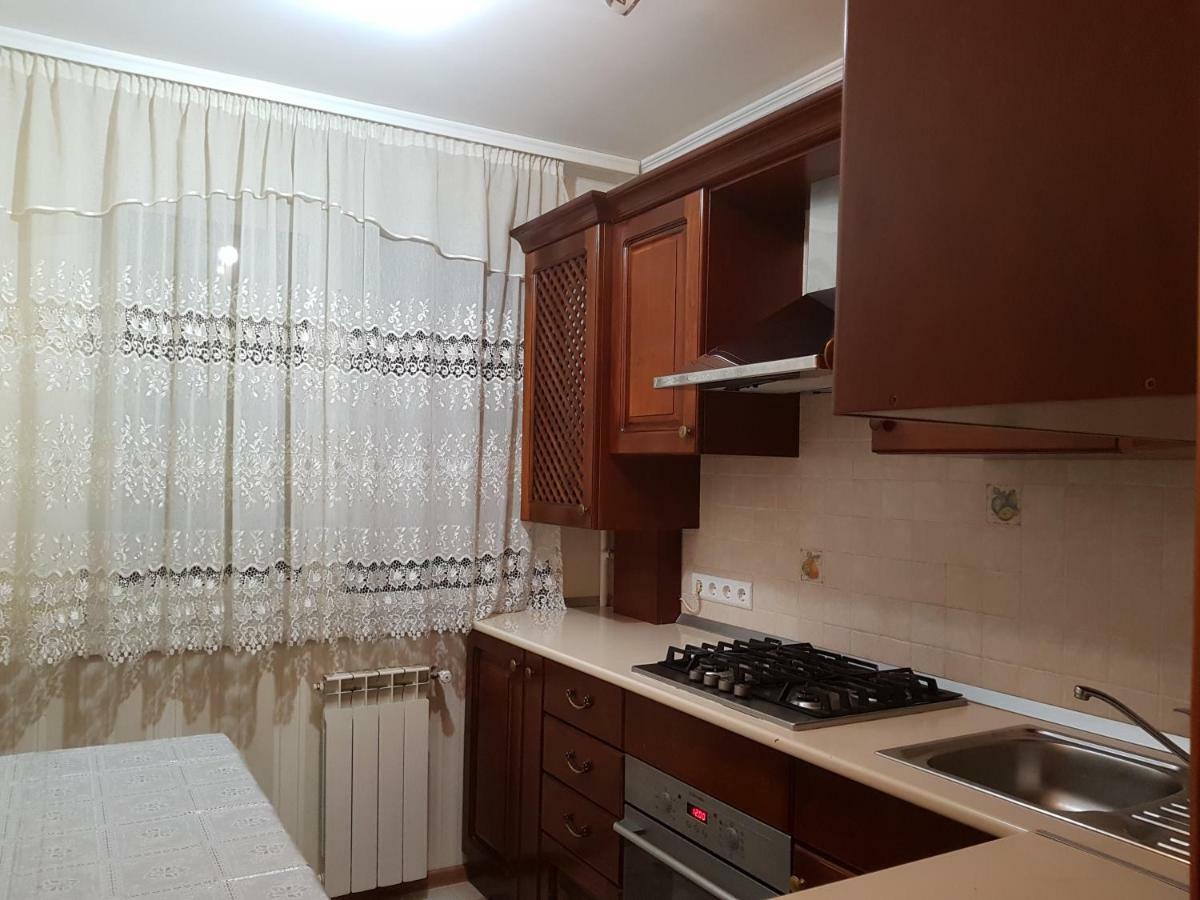 Diana Apartament ヤシ エクステリア 写真