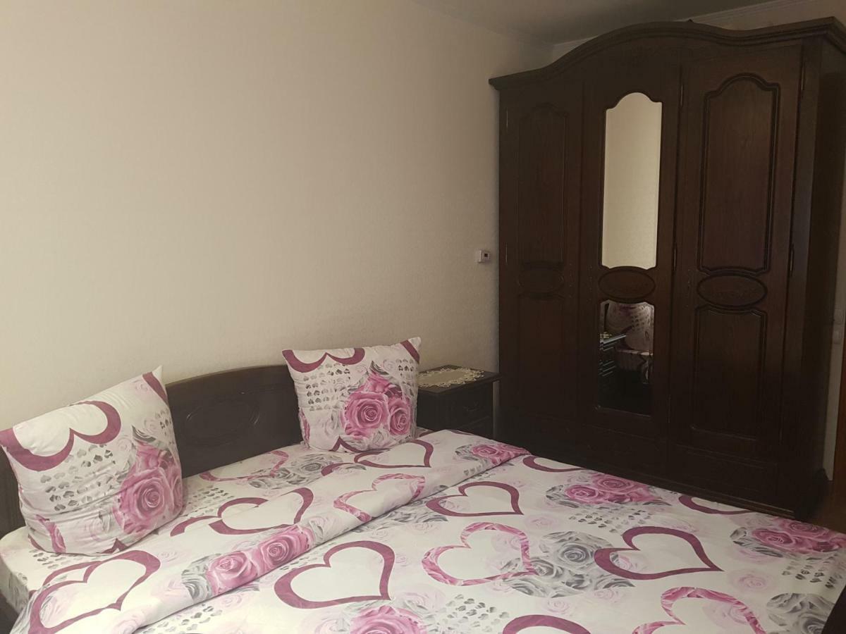 Diana Apartament ヤシ エクステリア 写真